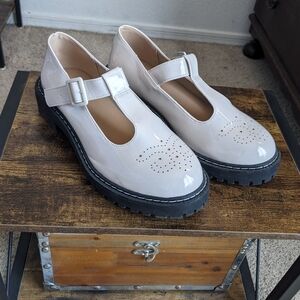 Torrid Patent Mary Jane Beige 9.5 WW